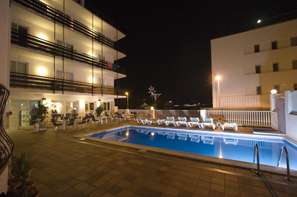 Es Mitjorn Hotel San Antonio  Exteriér fotografie